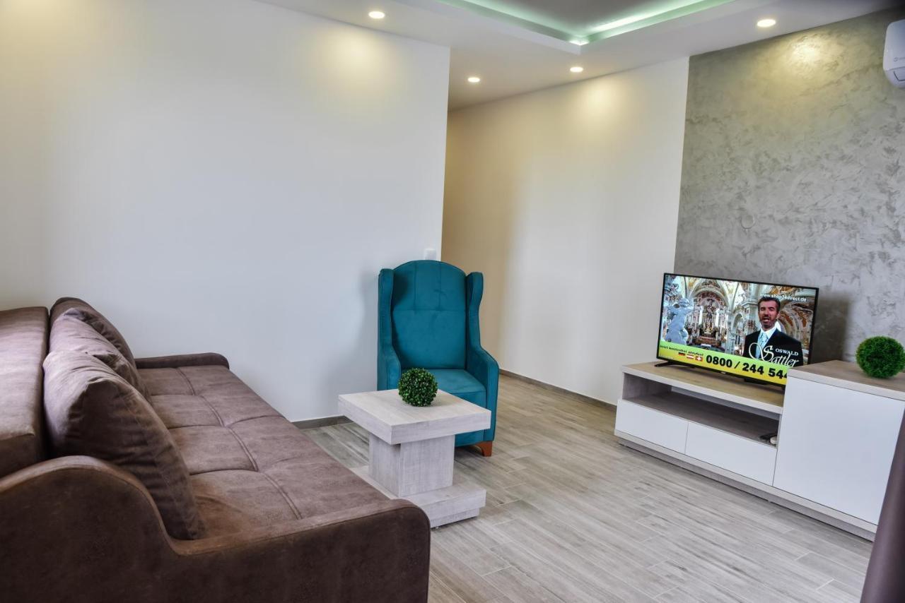 Heaven Lux Ulcinj Hotel Exterior photo