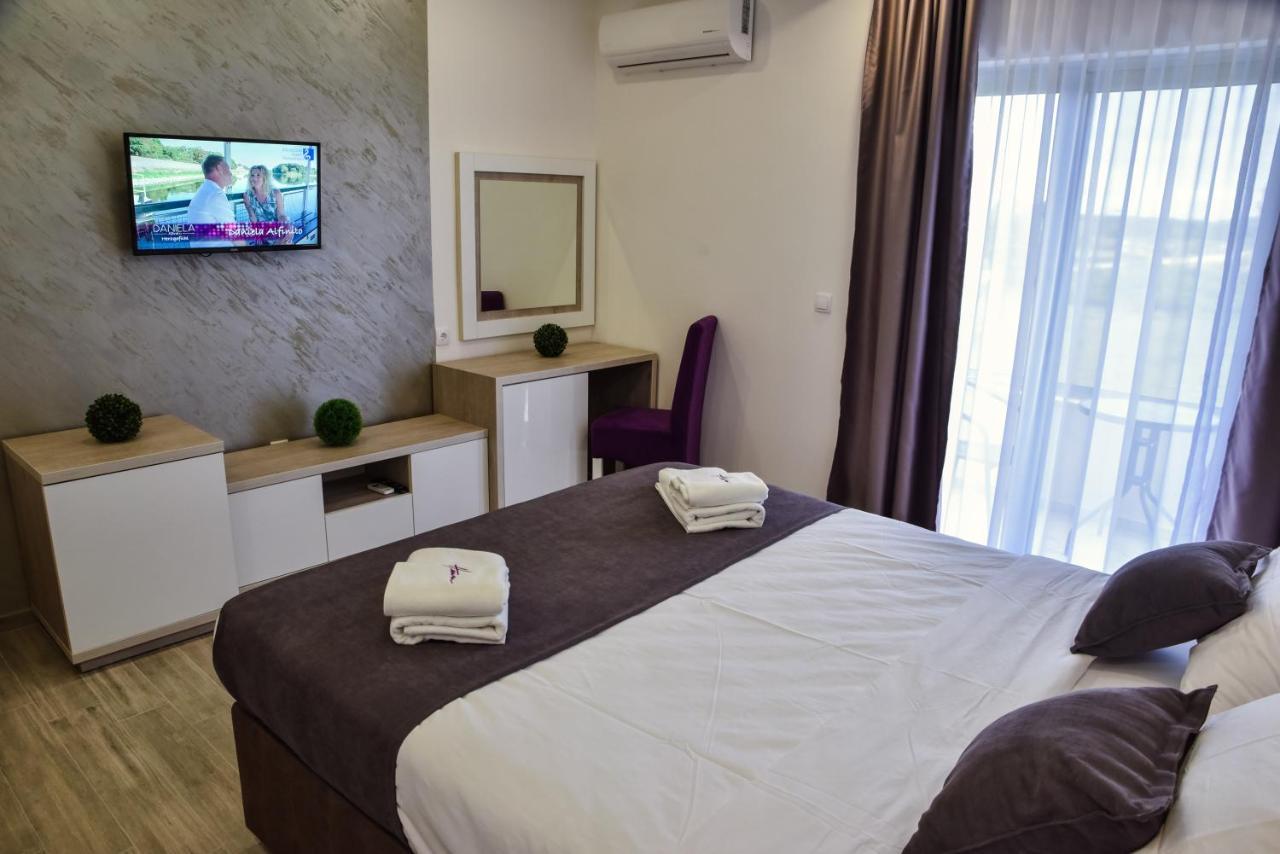 Heaven Lux Ulcinj Hotel Exterior photo