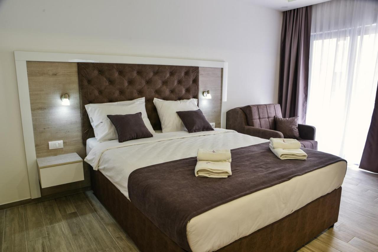 Heaven Lux Ulcinj Hotel Exterior photo