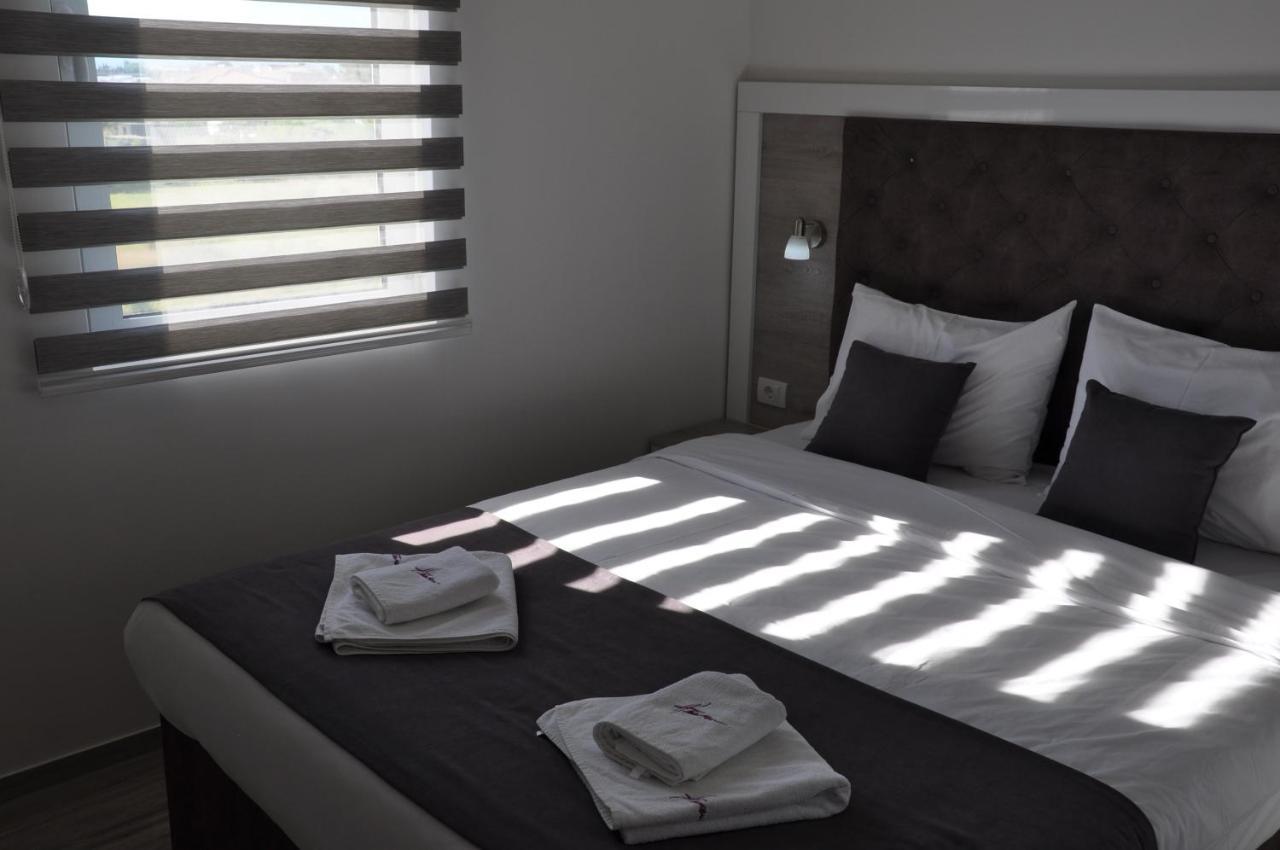 Heaven Lux Ulcinj Hotel Exterior photo